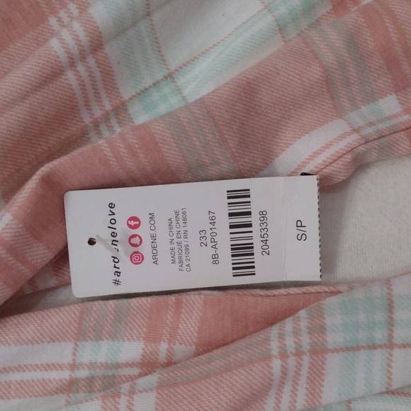 Women's Top - Picture 2 of 4